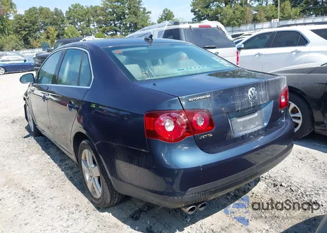 2008 Volkswagen Jetta Se/Sel z USA, uszkodzony, nr VIN 3VWRM71KX8M031282